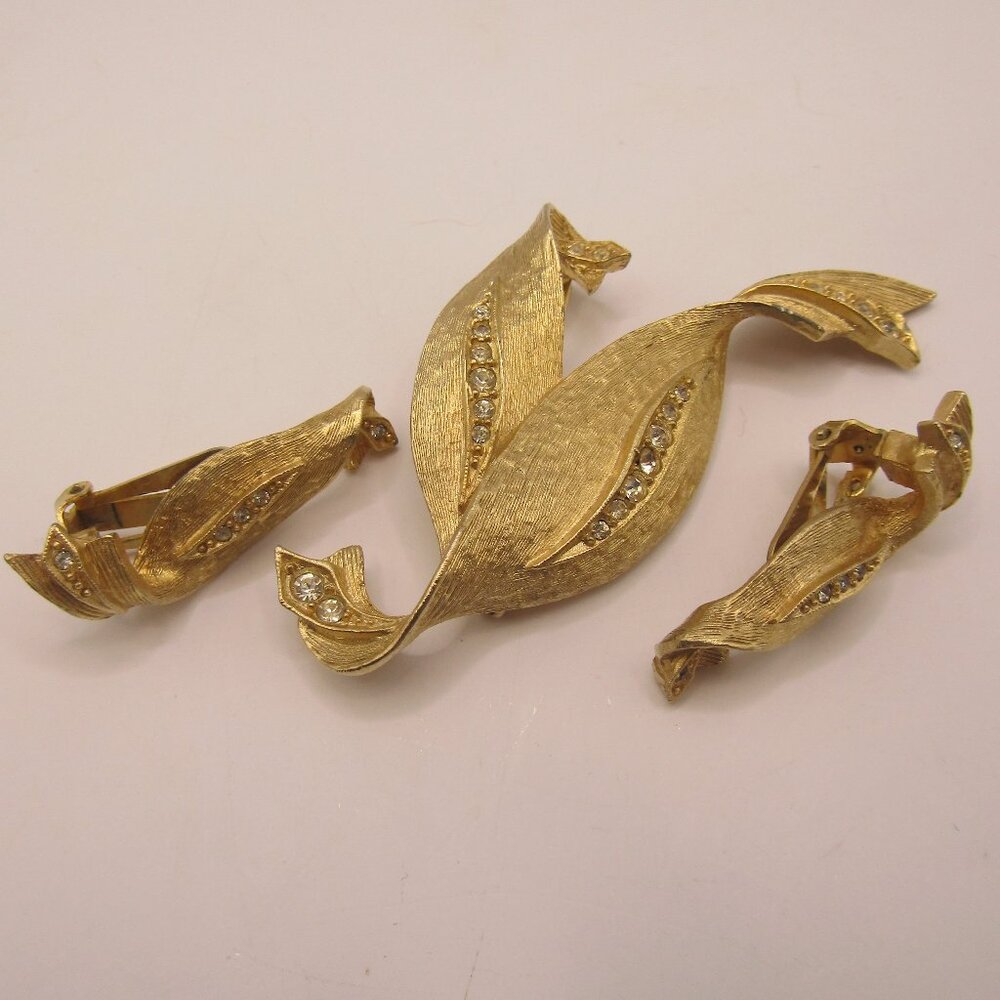 DeNicola Ribbon Brooch and Earring Set